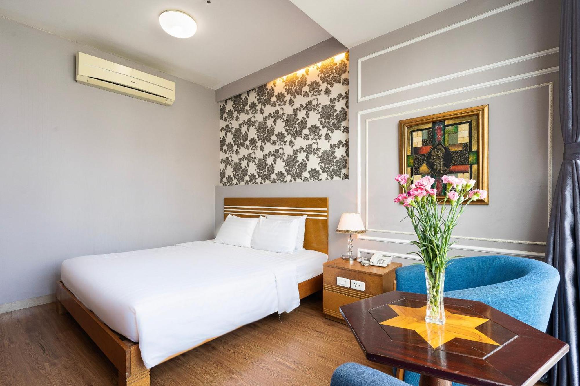 Lucky Star Hotel - Ben Thanh Cidade de Ho Chi Minh Exterior foto